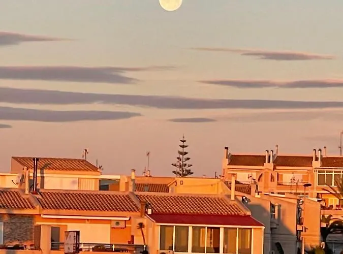 Capitan Friday Apartments
